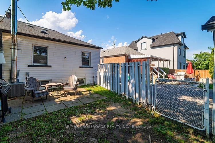65 Manitoba Street Property Photo 31
