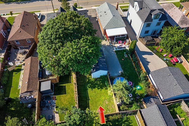 65 Manitoba Street Property Photo 35