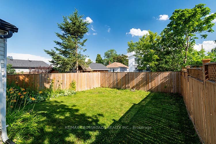 65 Manitoba Street Property Photo 37