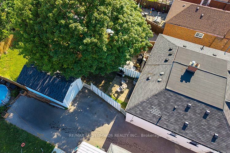 65 Manitoba Street Property Photo 38