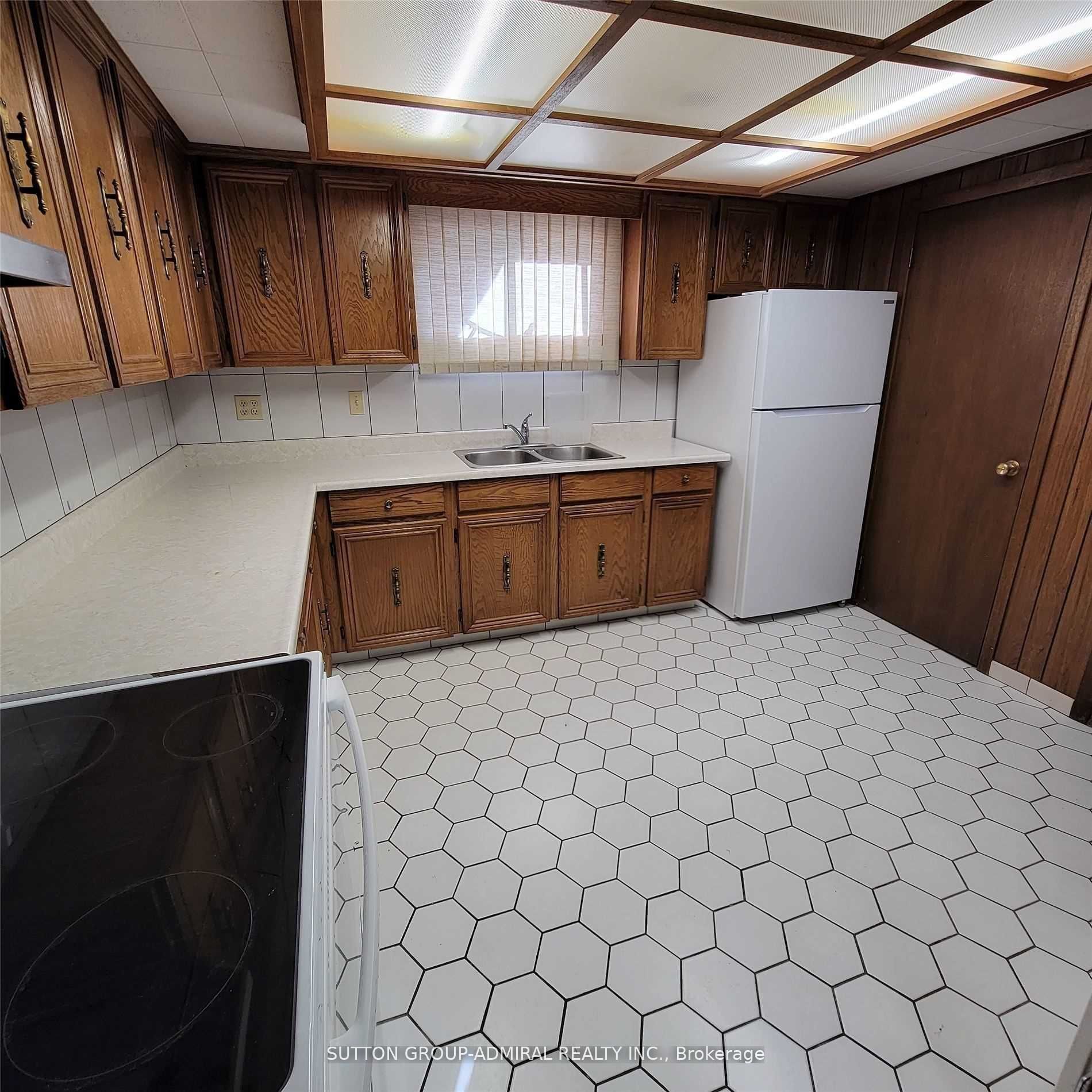17 Pamille Place Lower Property Photo 7