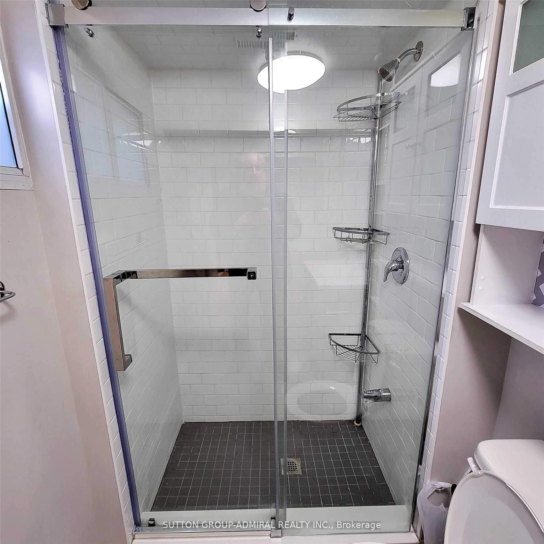 17 Pamille Place Lower Property Photo 8