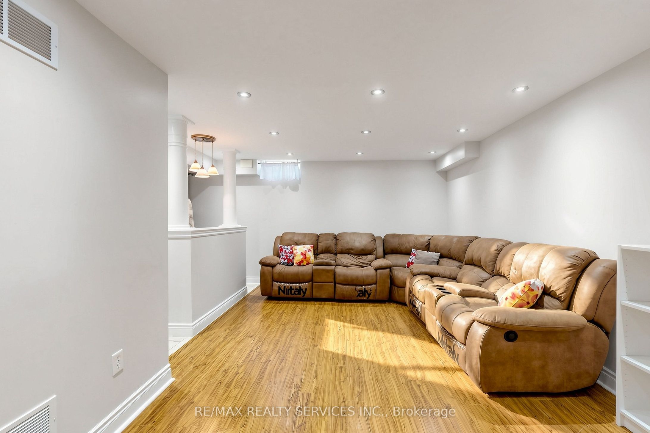 50 Rocky Point Crescent Property Photo 38