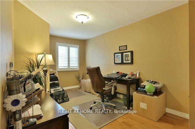 5162 Falconcrest Drive Property Photo 14