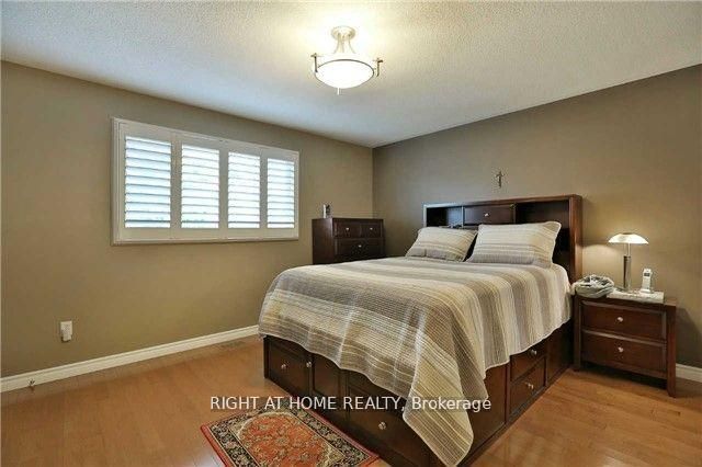 5162 Falconcrest Drive Property Photo 16