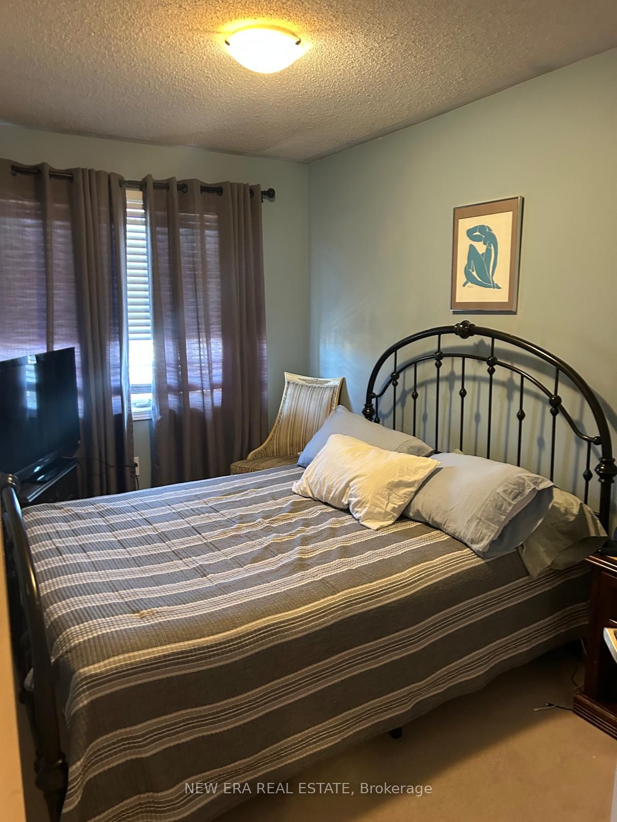 225 Schreyer Crescent Property Photo 8