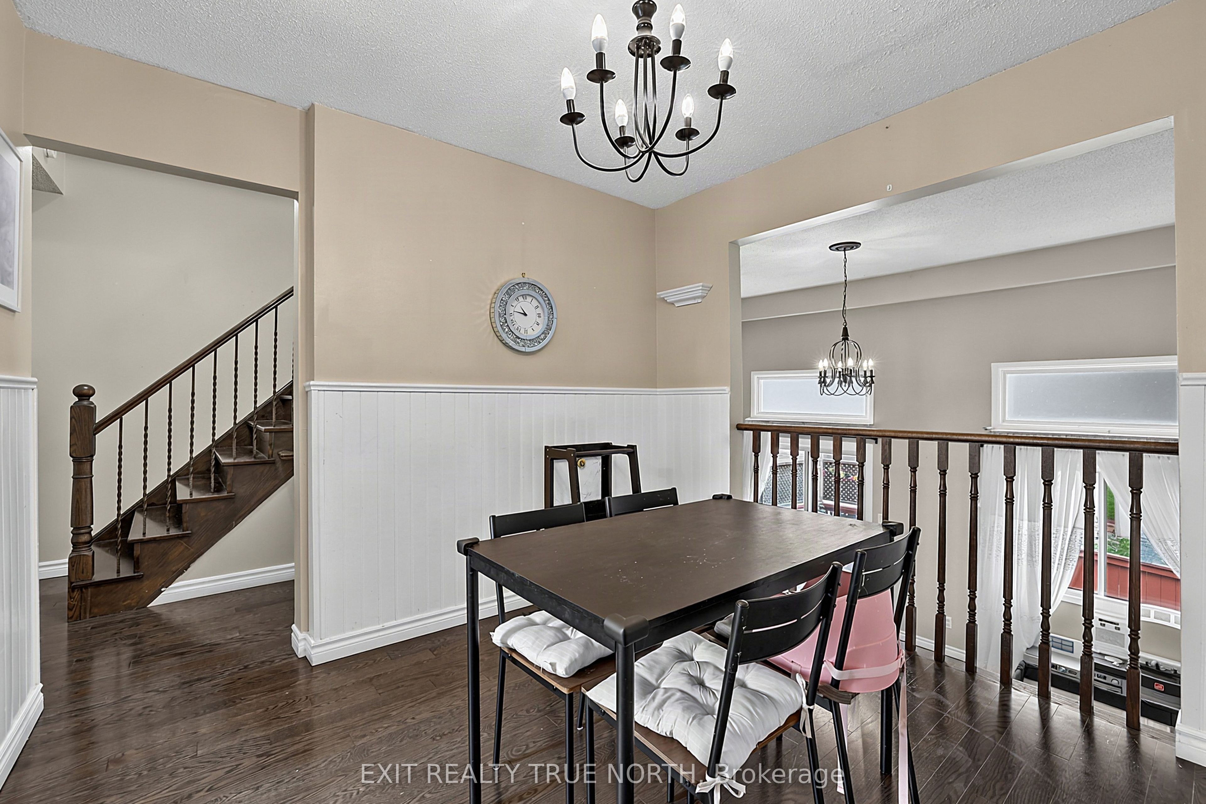 73 Collins Crescent Property Photo 12