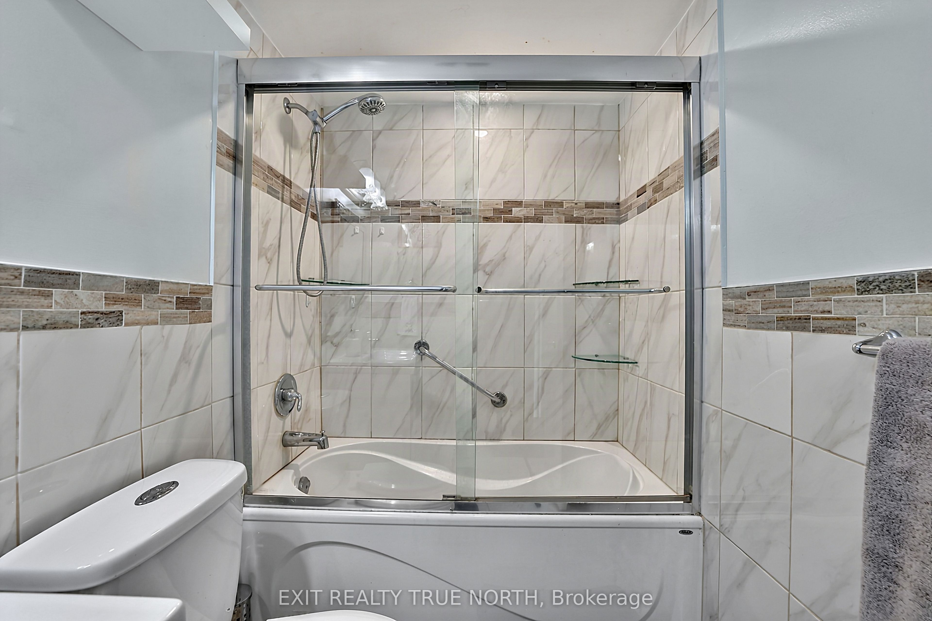 73 Collins Crescent Property Photo 27