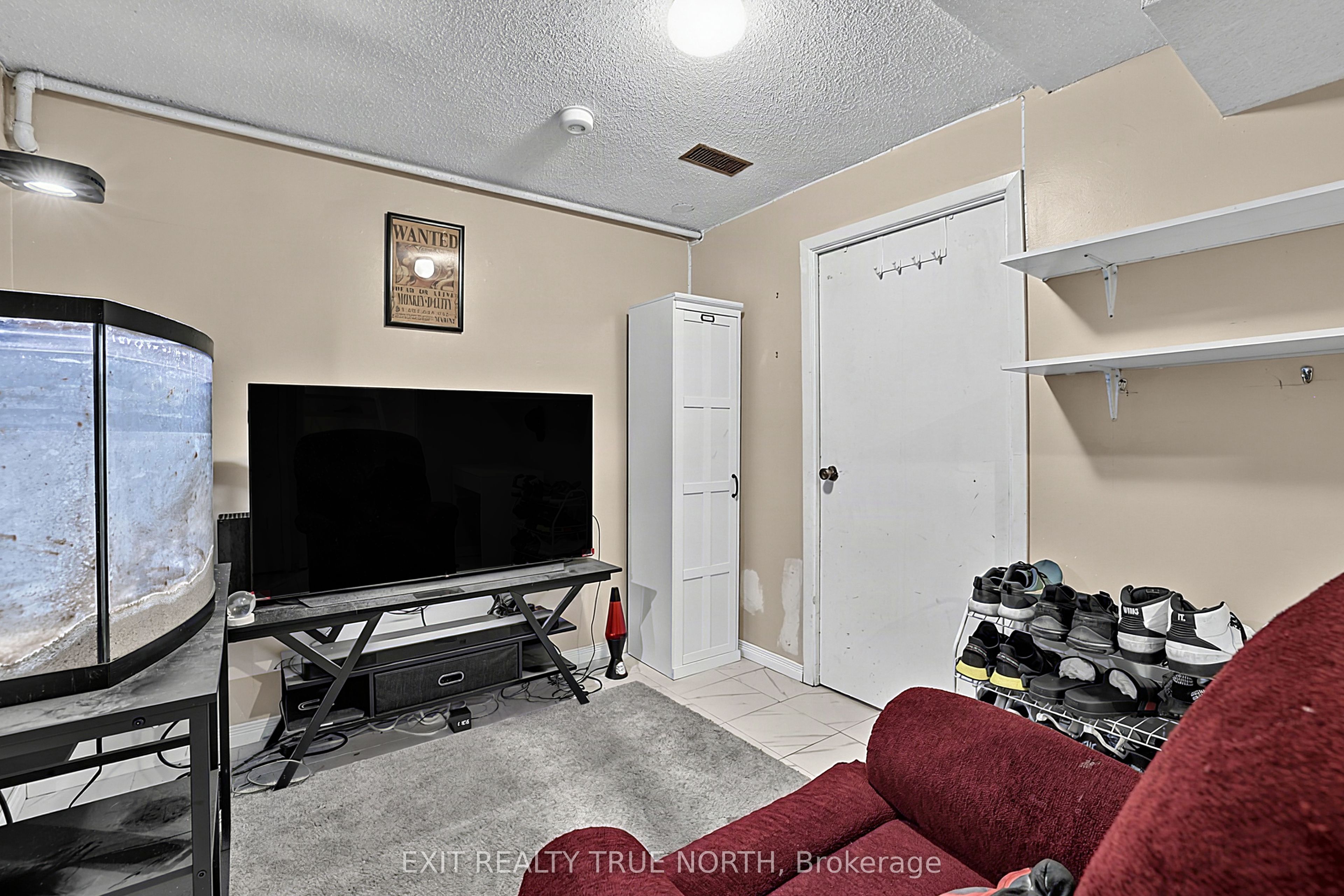 73 Collins Crescent Property Photo 29