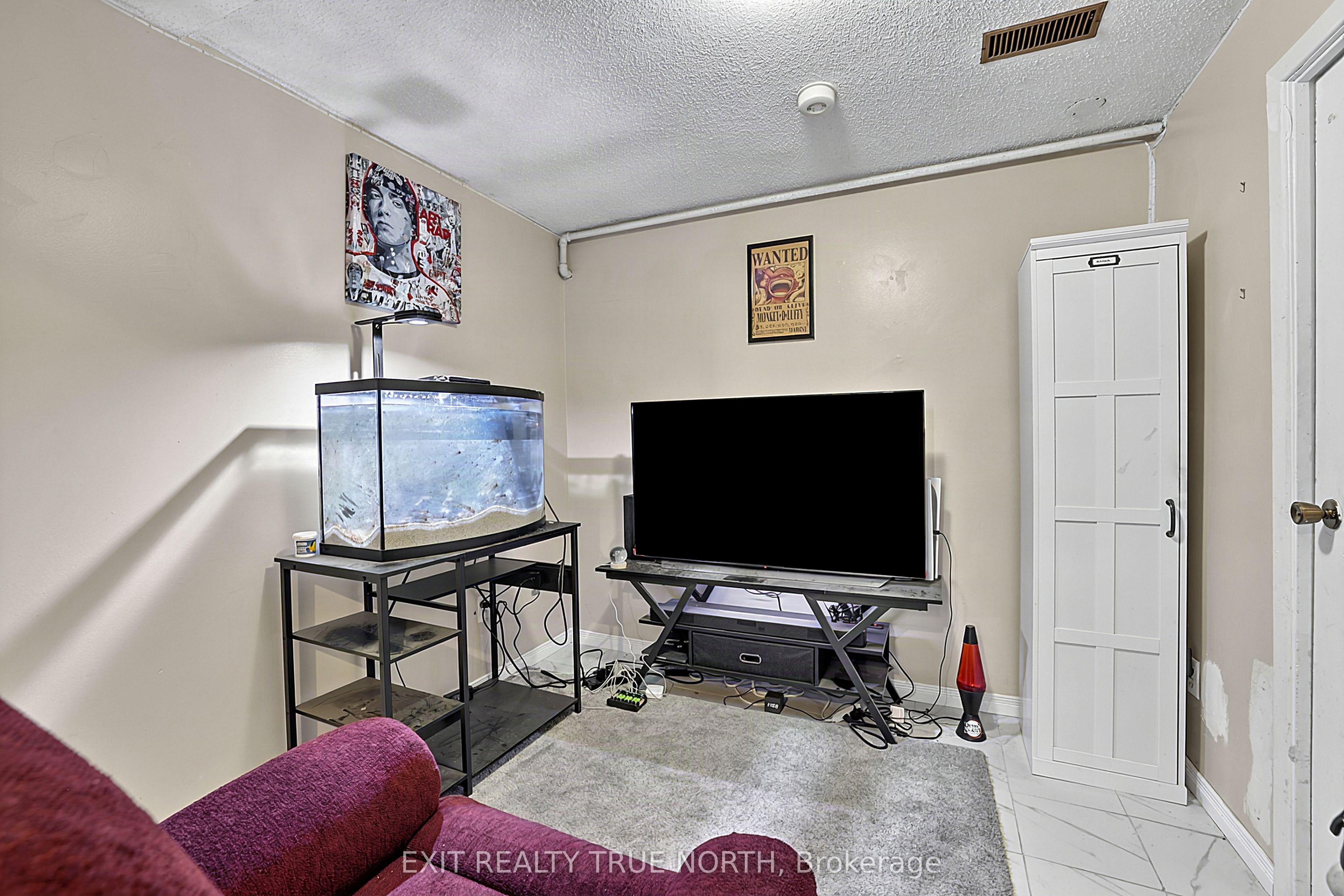 73 Collins Crescent Property Photo 30