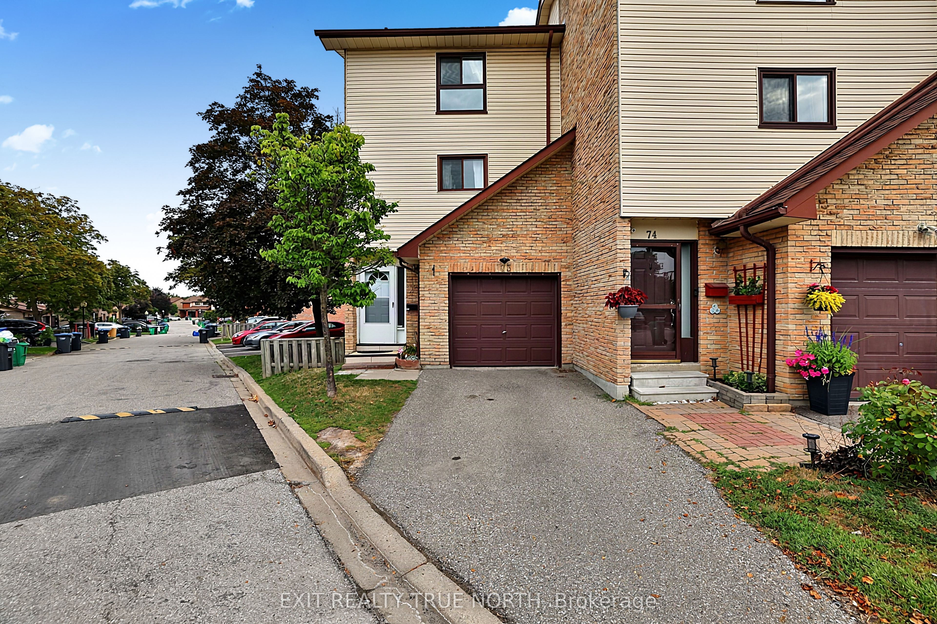 73 Collins Crescent Property Photo 40