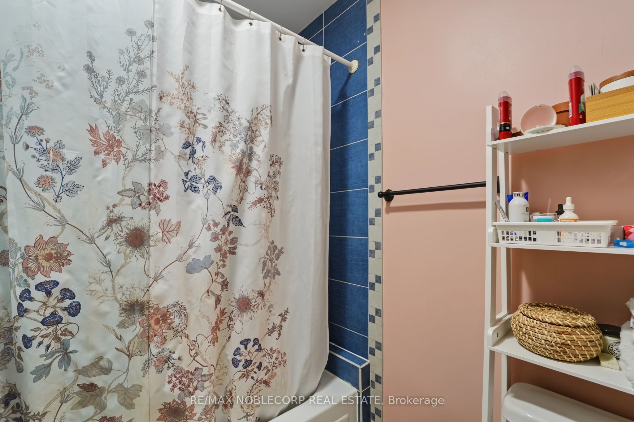 1035 Dovercourt Road Property Photo 33