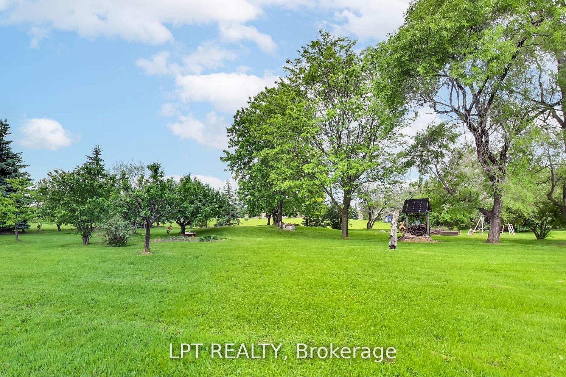 6 Fenton Way Property Photo 7