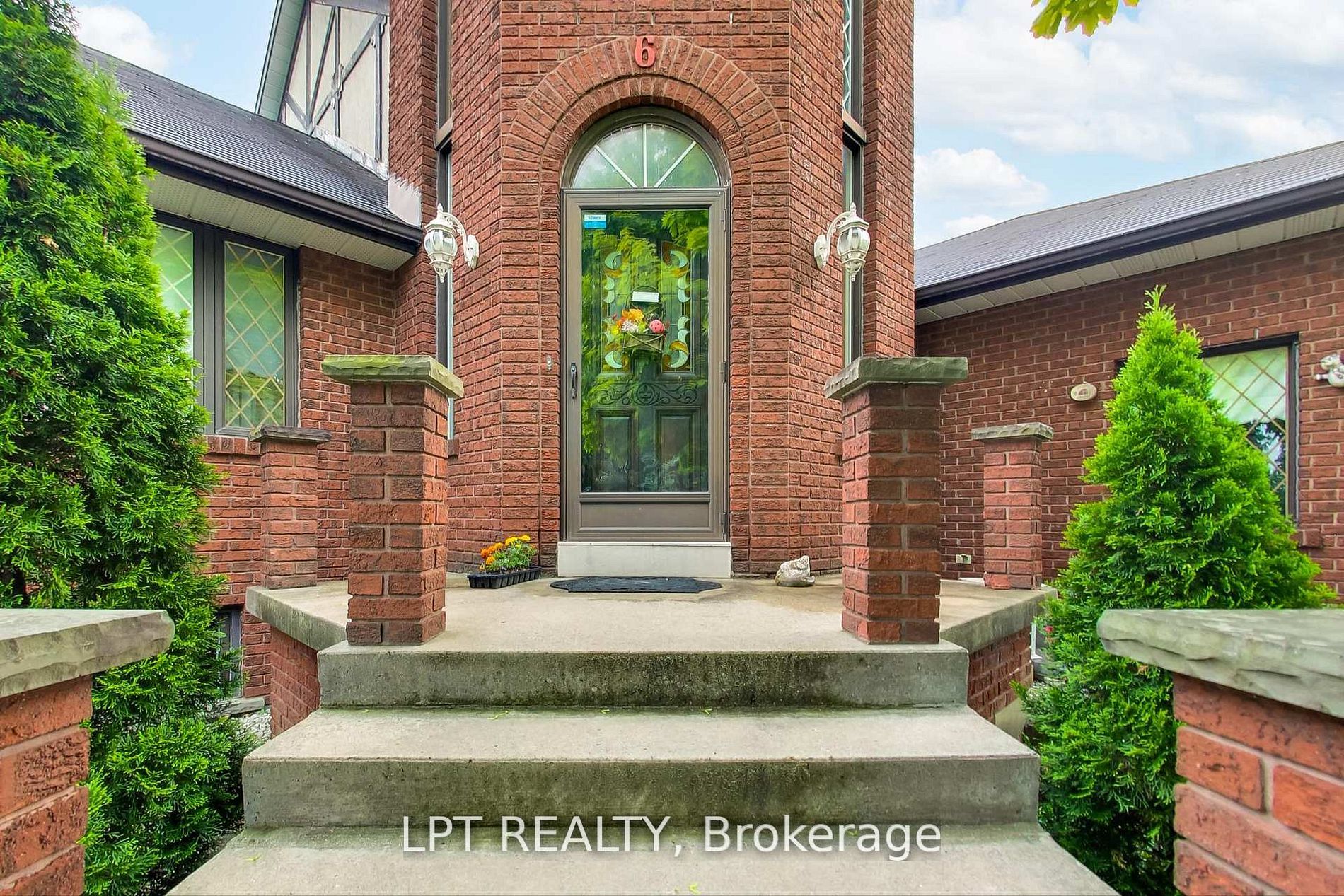 6 Fenton Way Property Photo 10