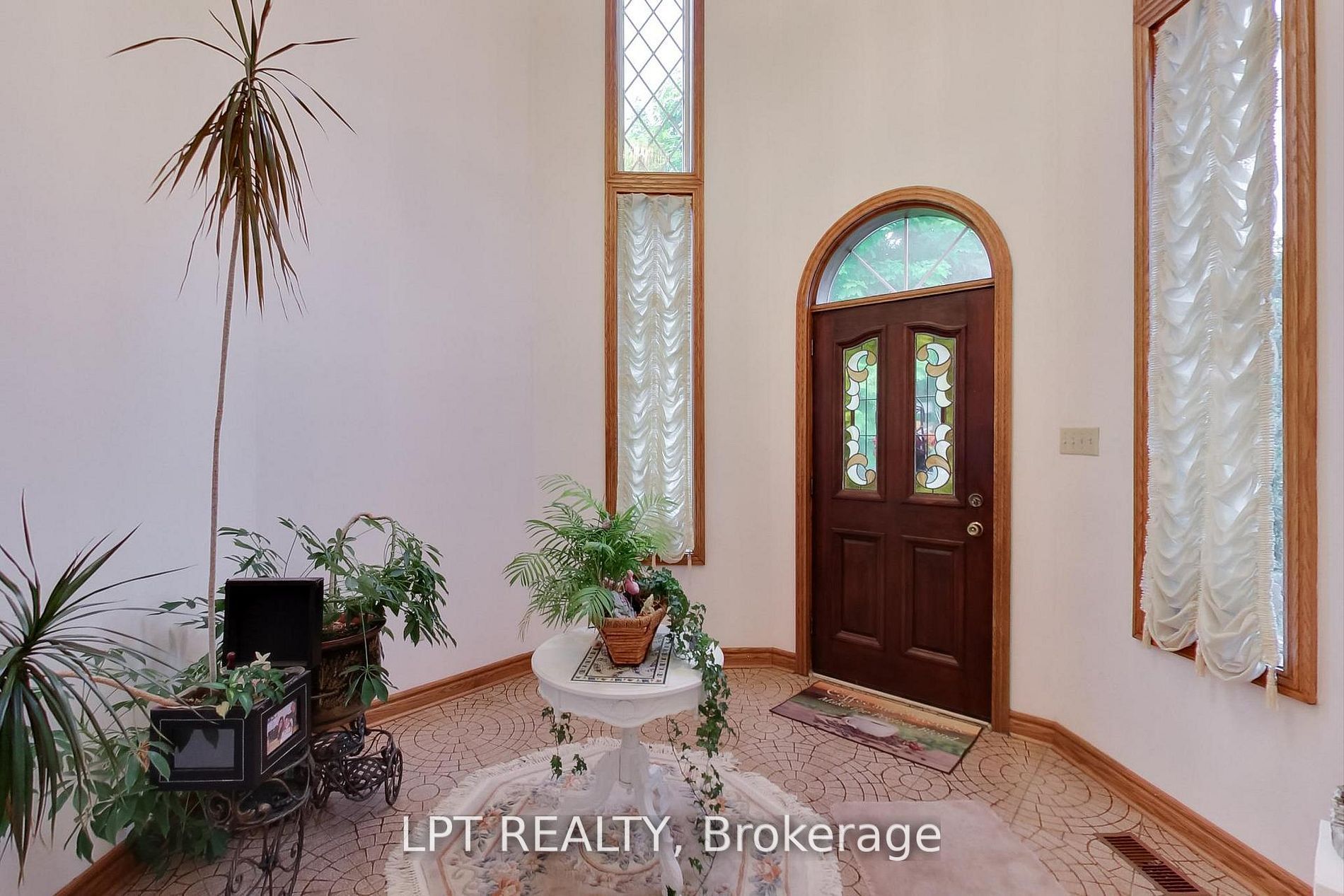 6 Fenton Way Property Photo 13