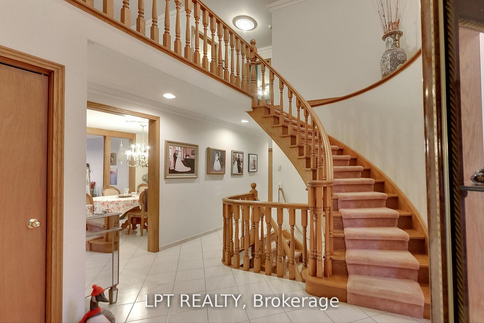 6 Fenton Way Property Photo 14