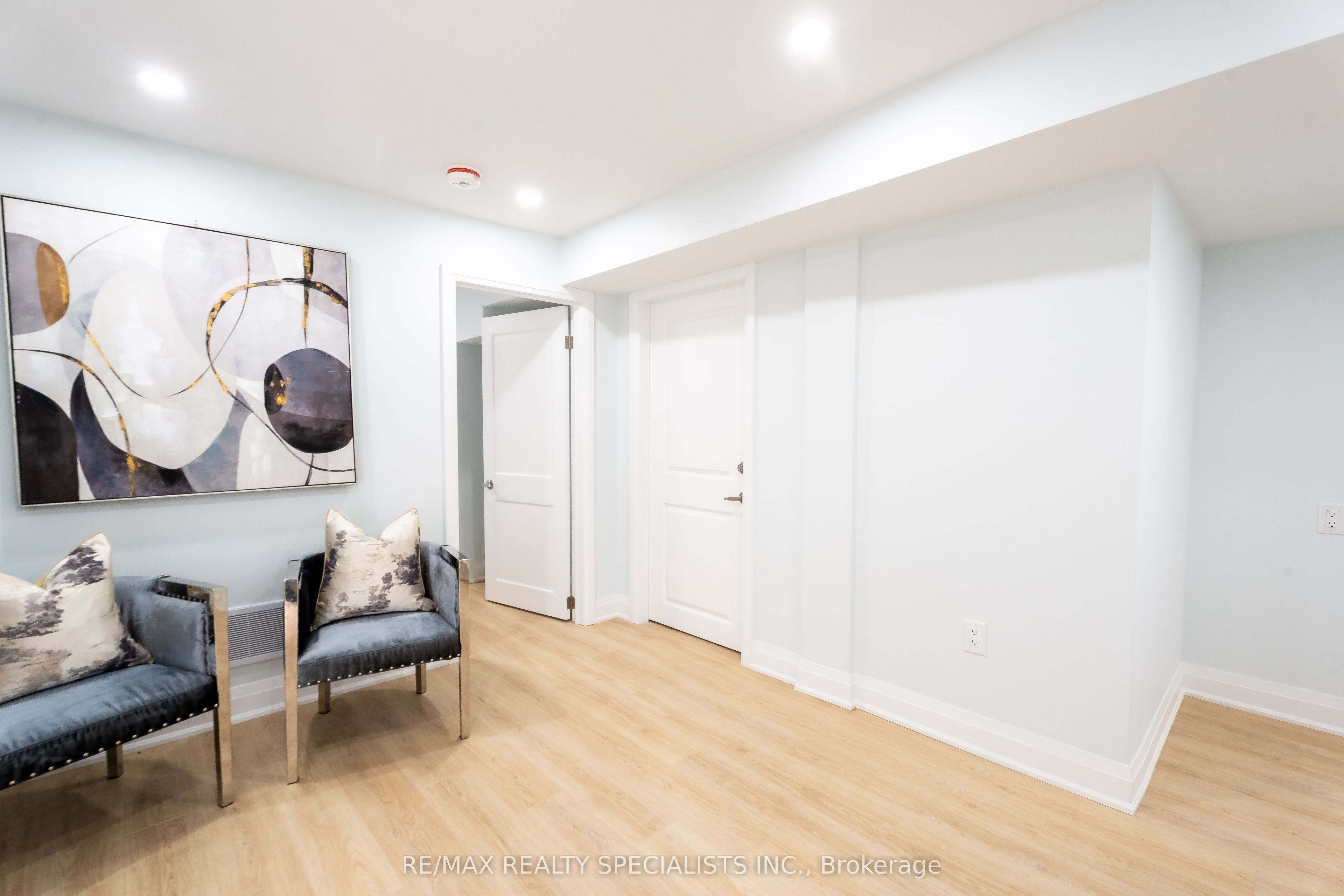 66 Banting Crescent Property Photo 36