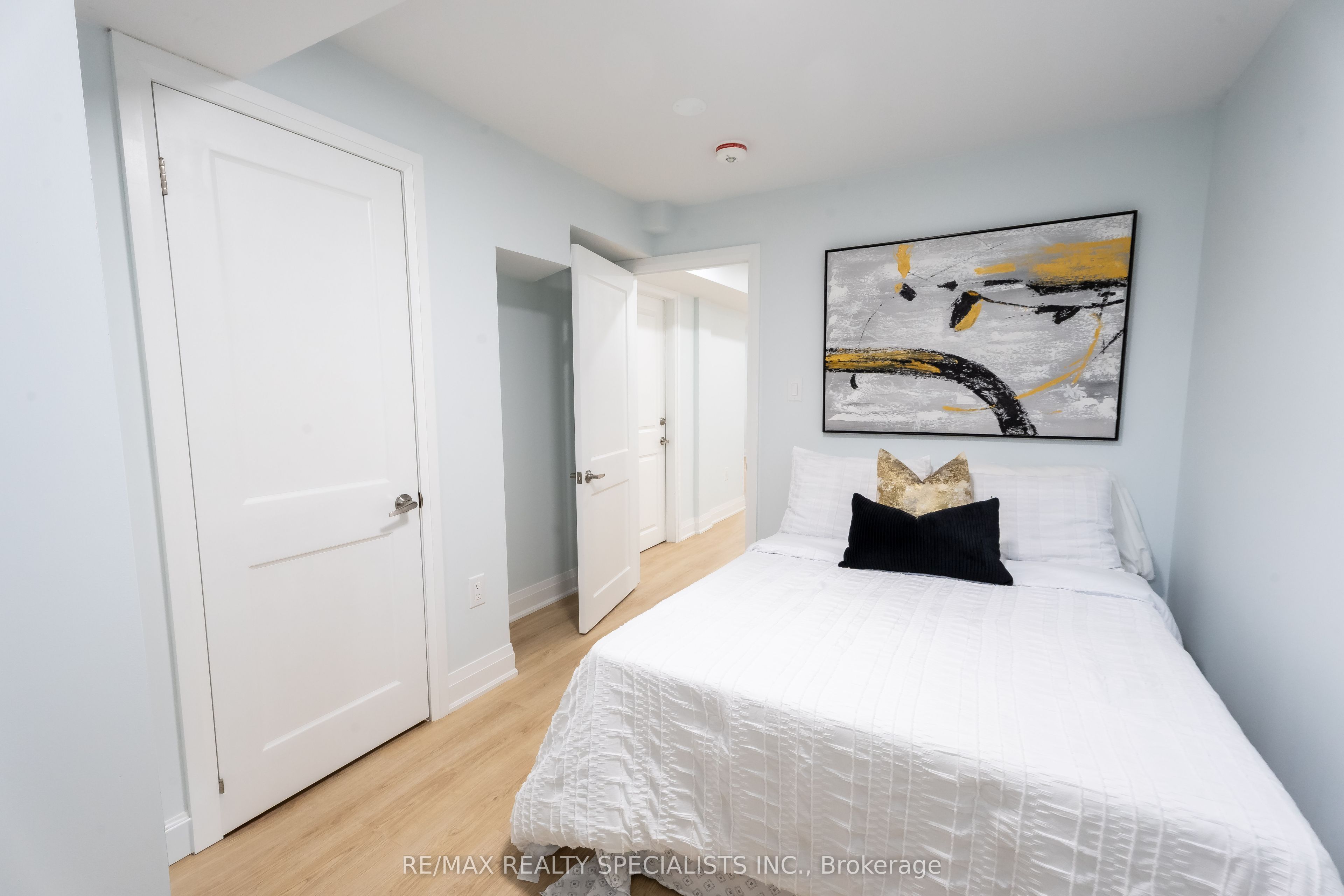 66 Banting Crescent Property Photo 38
