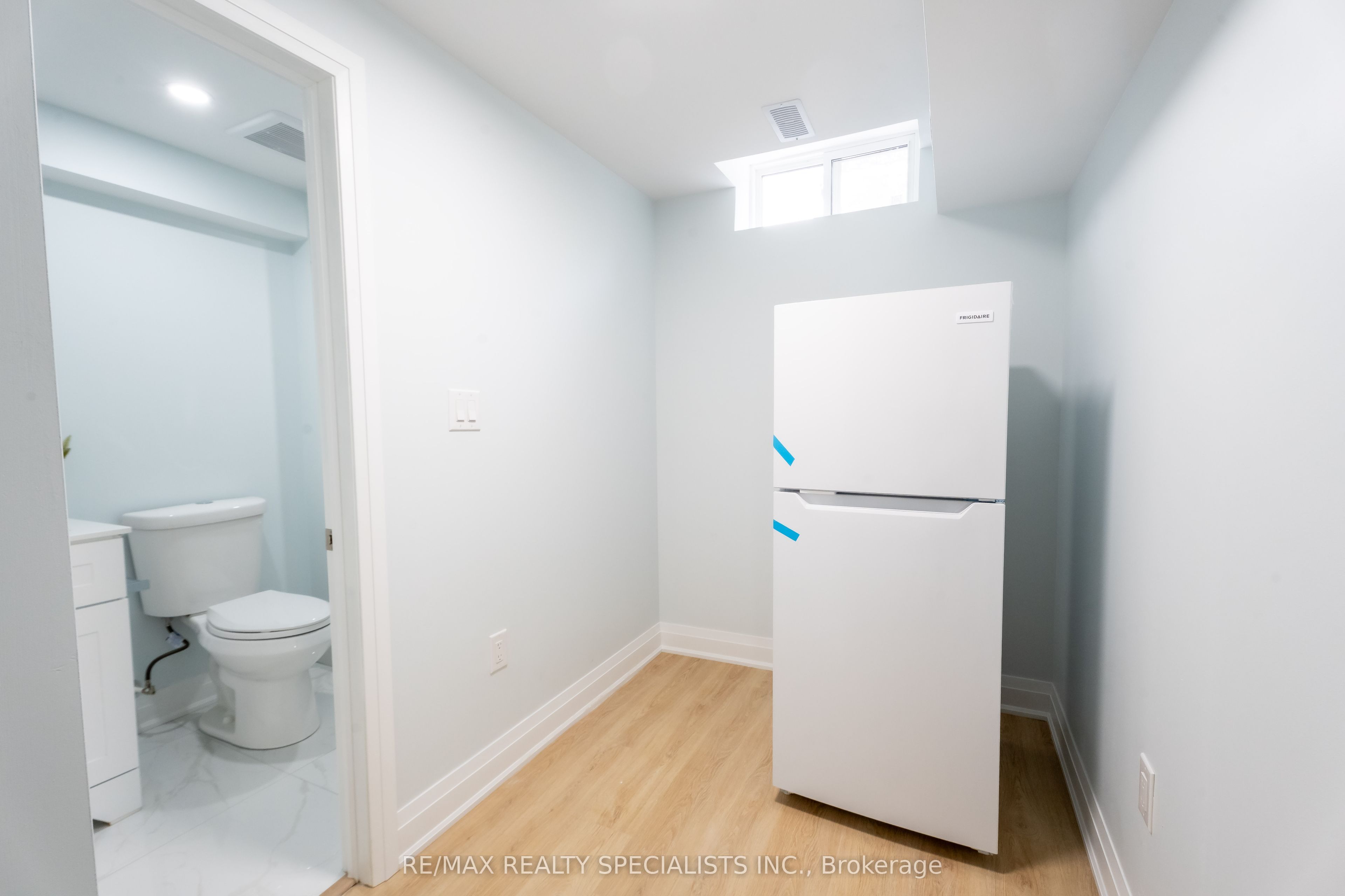 66 Banting Crescent Property Photo 39