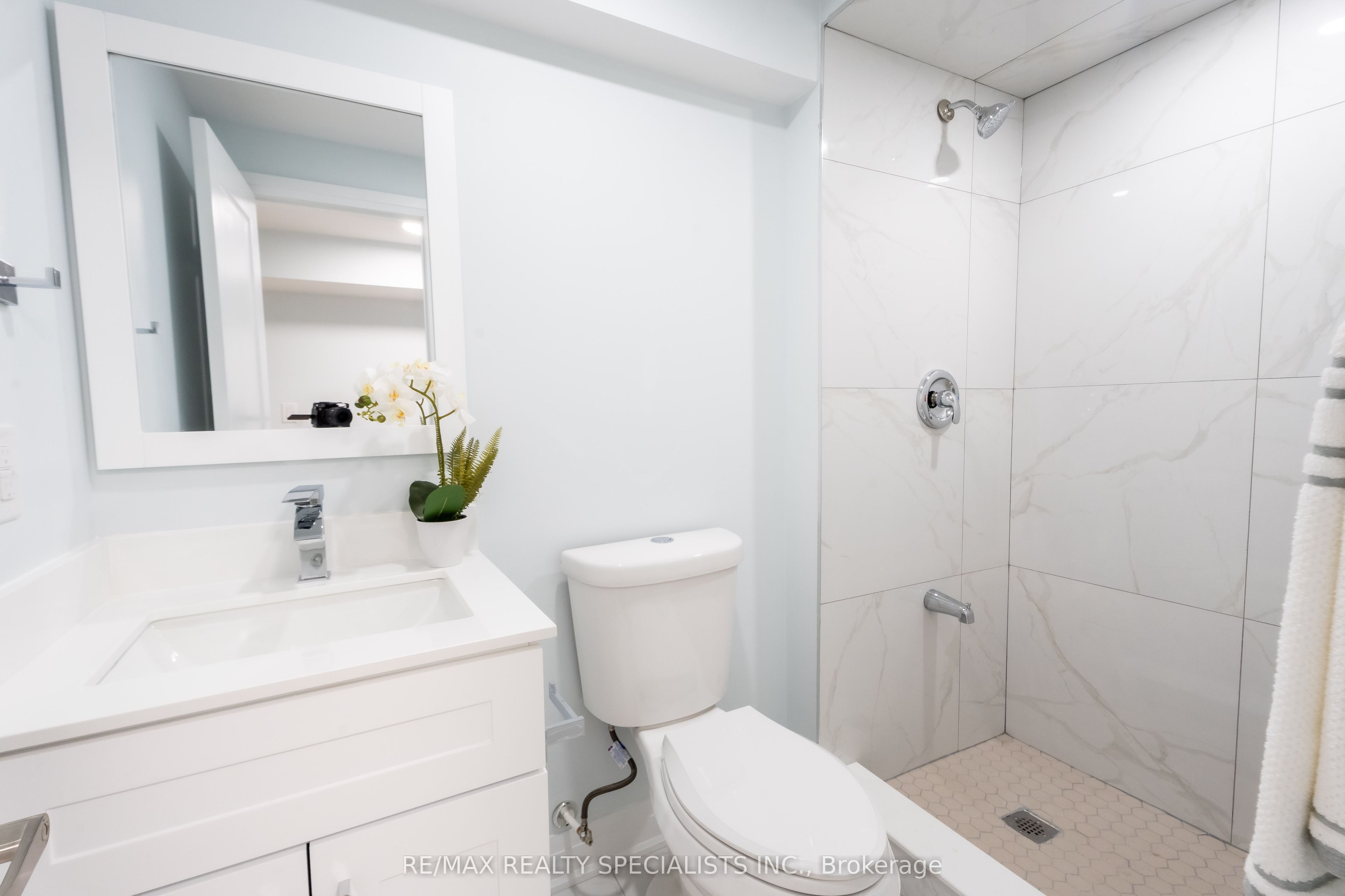 66 Banting Crescent Property Photo 40