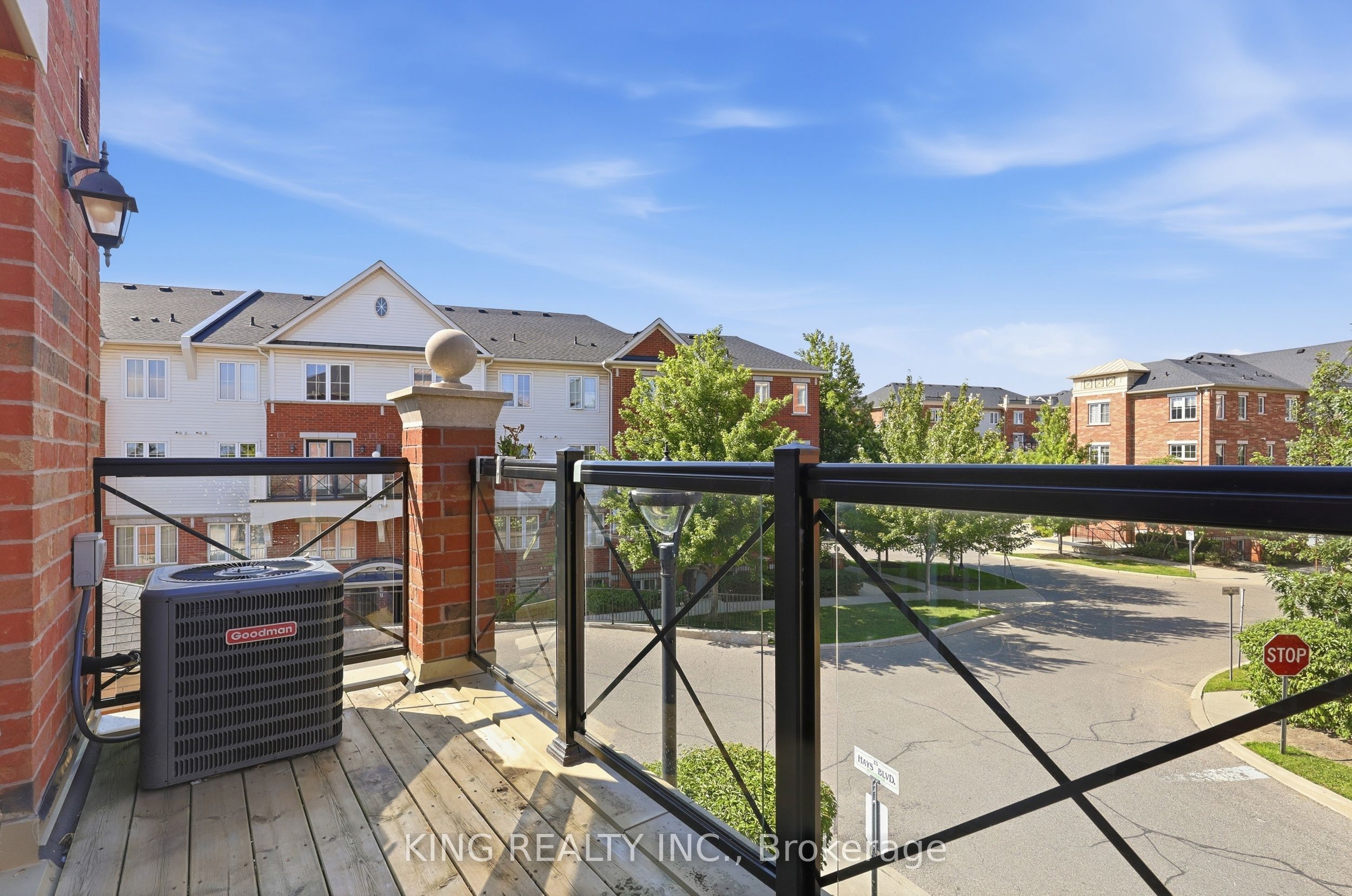 35 Hays Boulevard 8 Property Photo 6