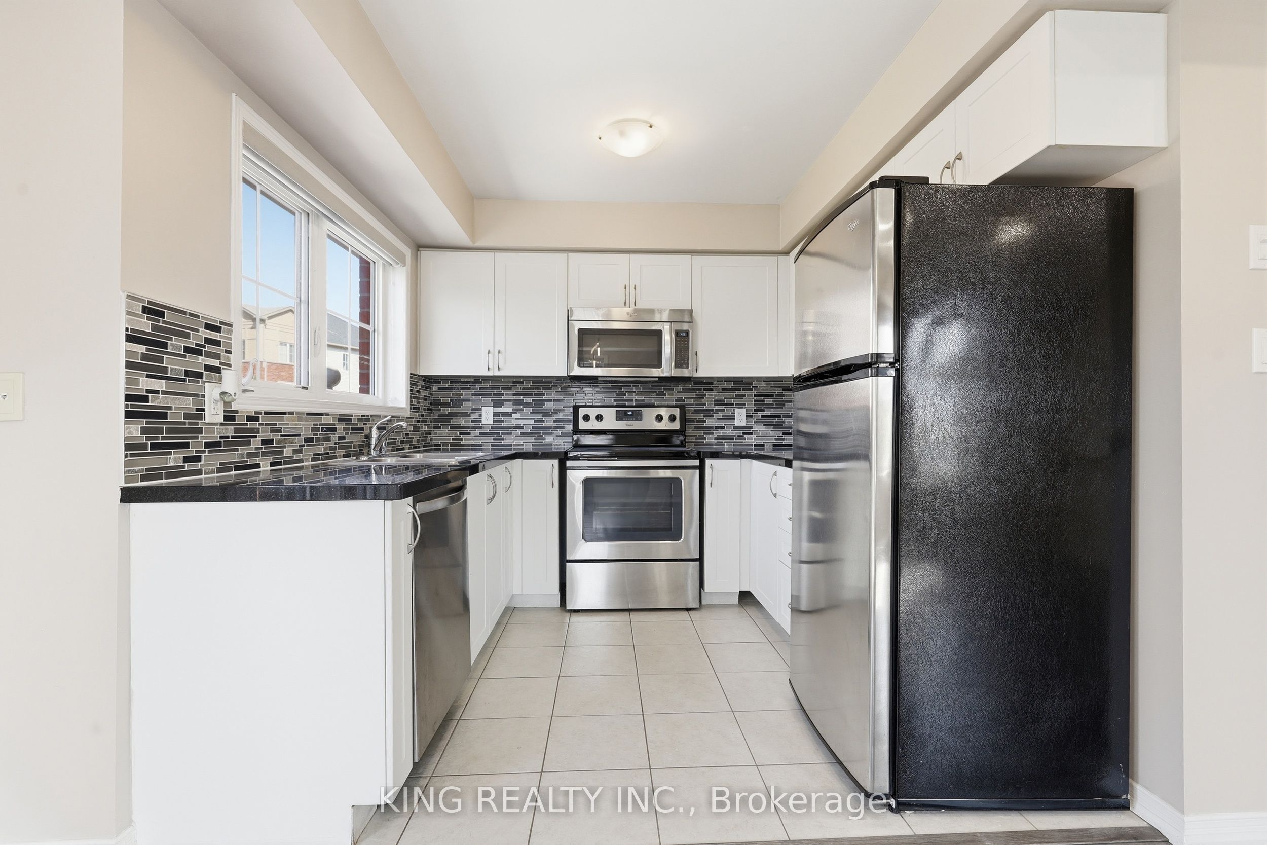 35 Hays Boulevard 8 Property Photo 10