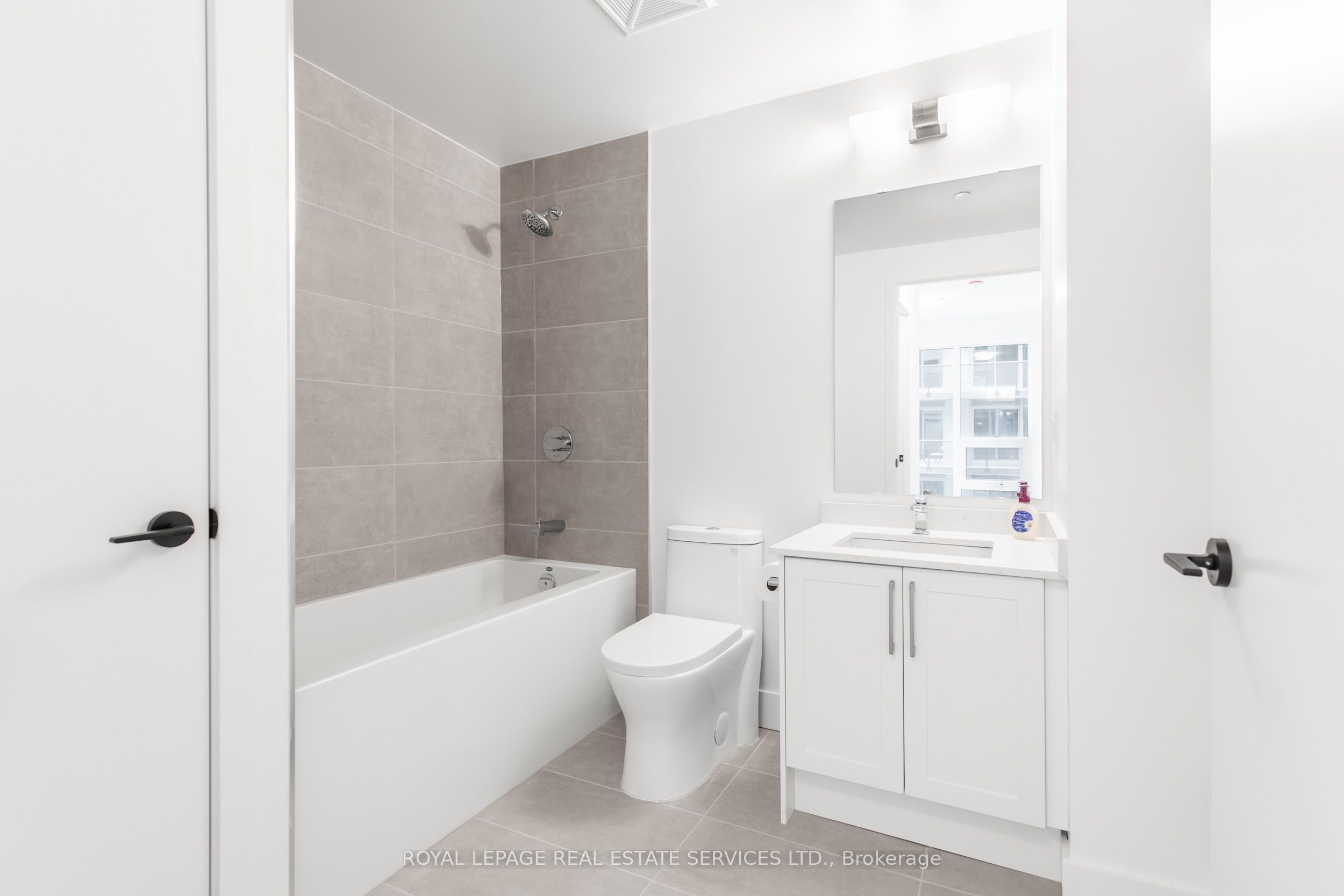 2450 Old Bronte Road 325 Property Photo 21