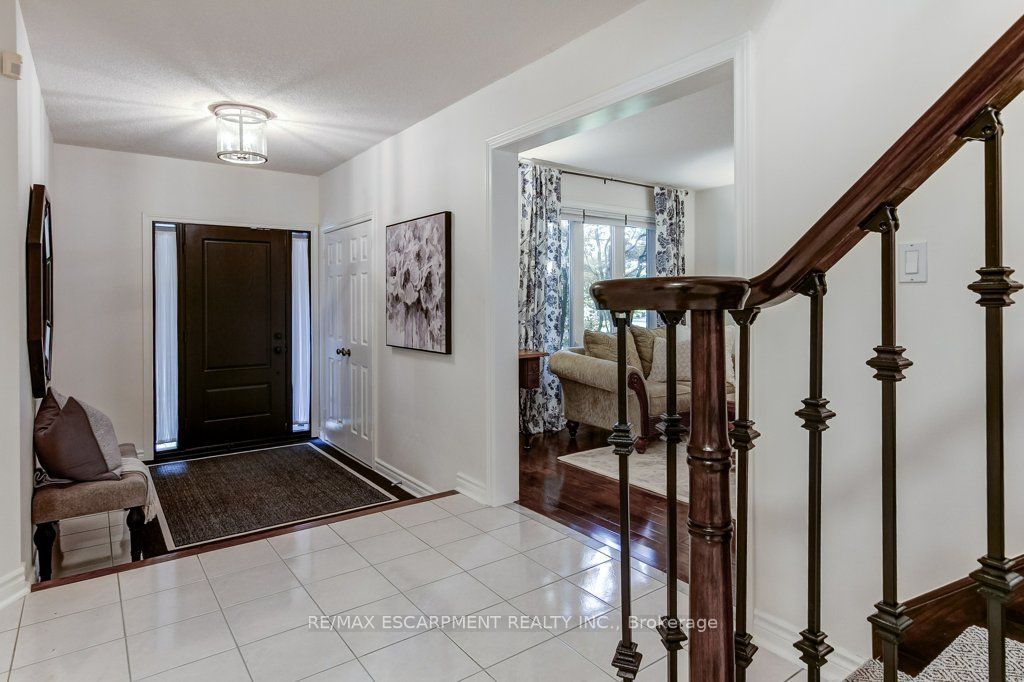 2527 Andover Road Property Photo 5