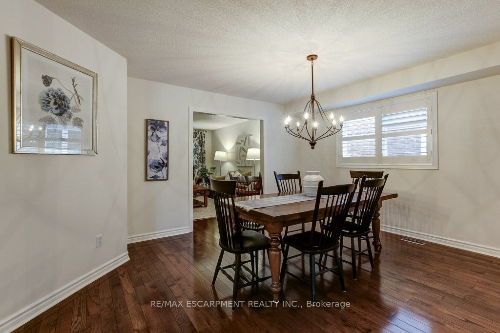 2527 Andover Road Property Photo 9