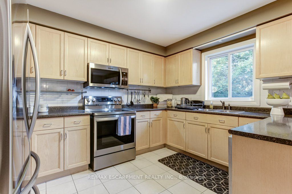 2527 Andover Road Property Photo 13