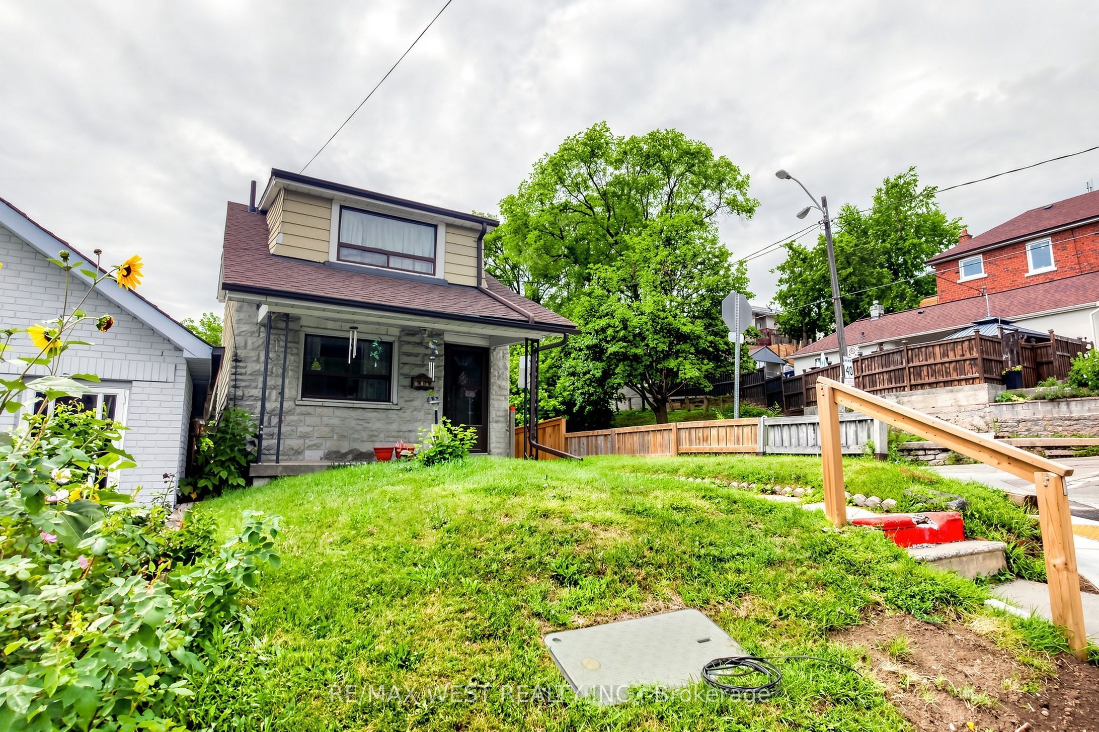410 Silverthorn Avenue