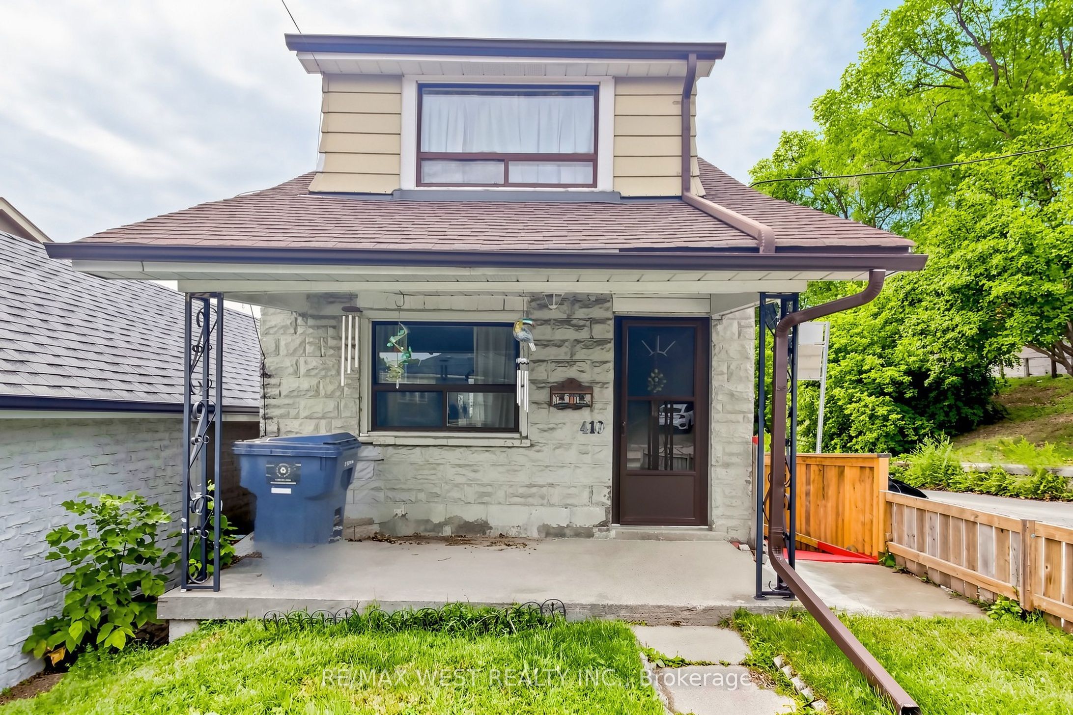 410 Silverthorn Avenue