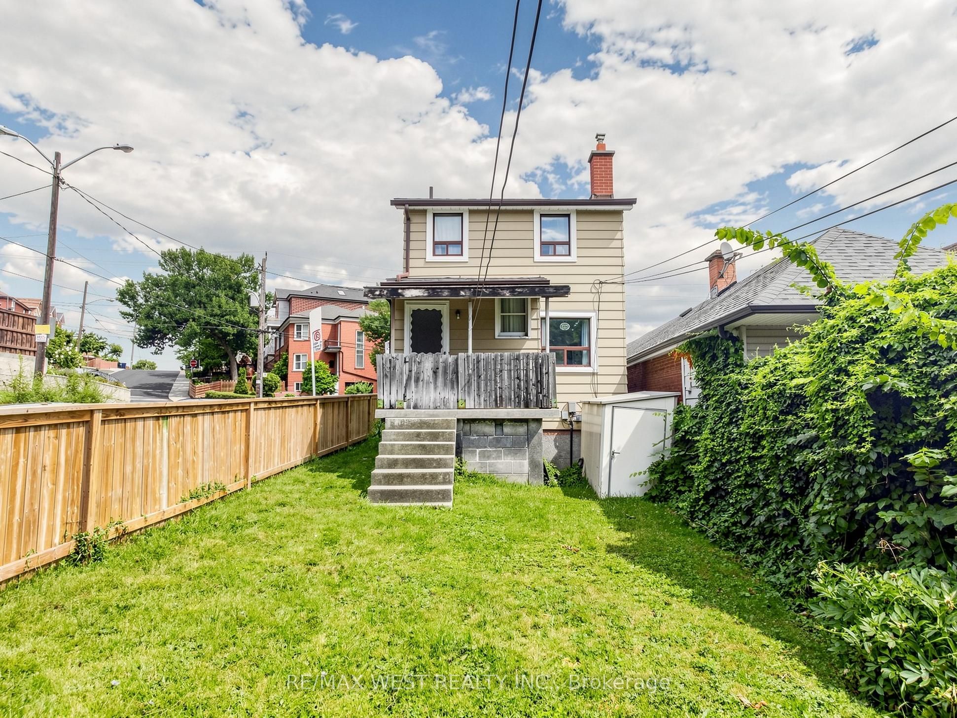 410 Silverthorn Avenue Property Photo 8