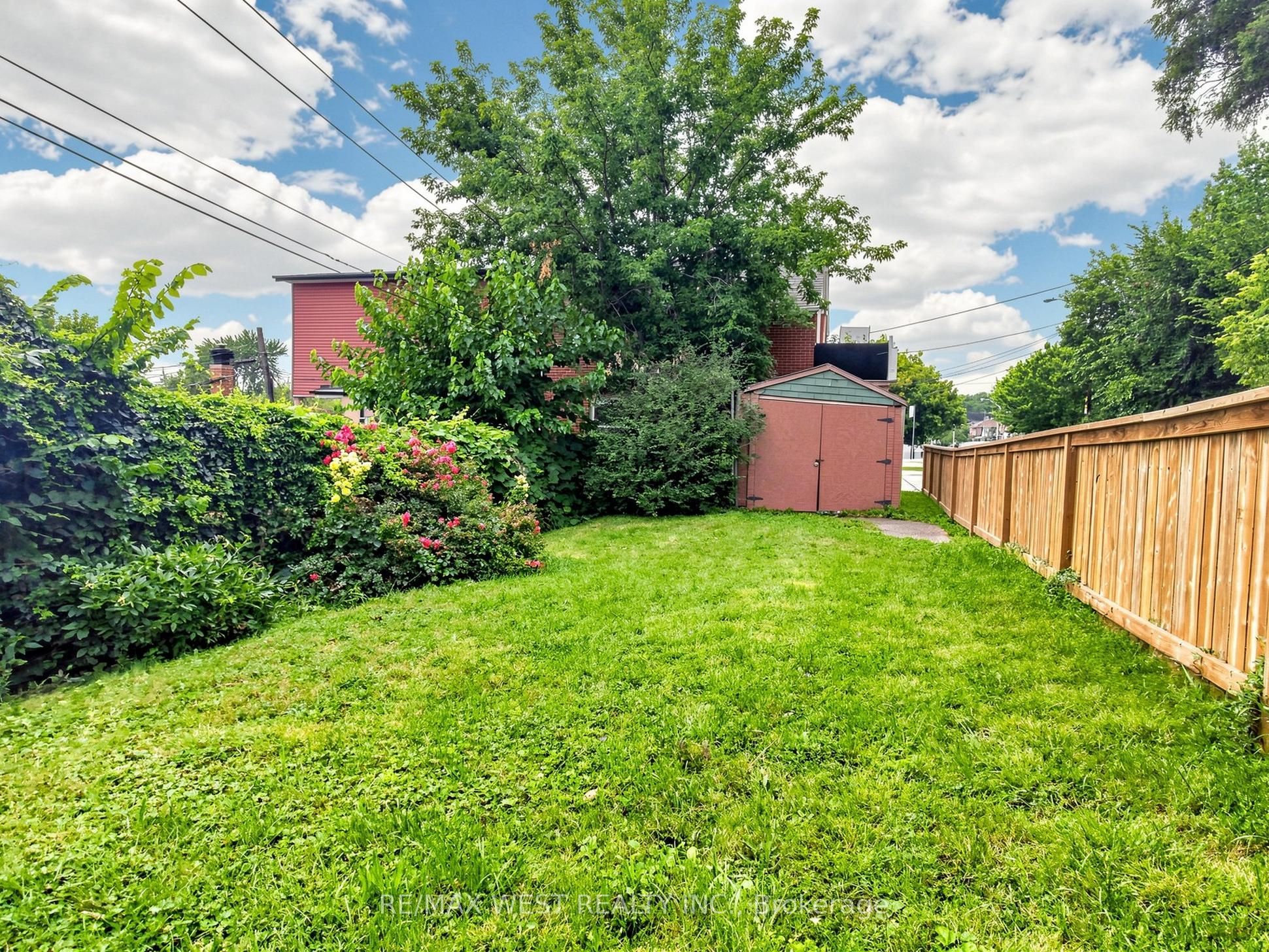410 Silverthorn Avenue Property Photo 9