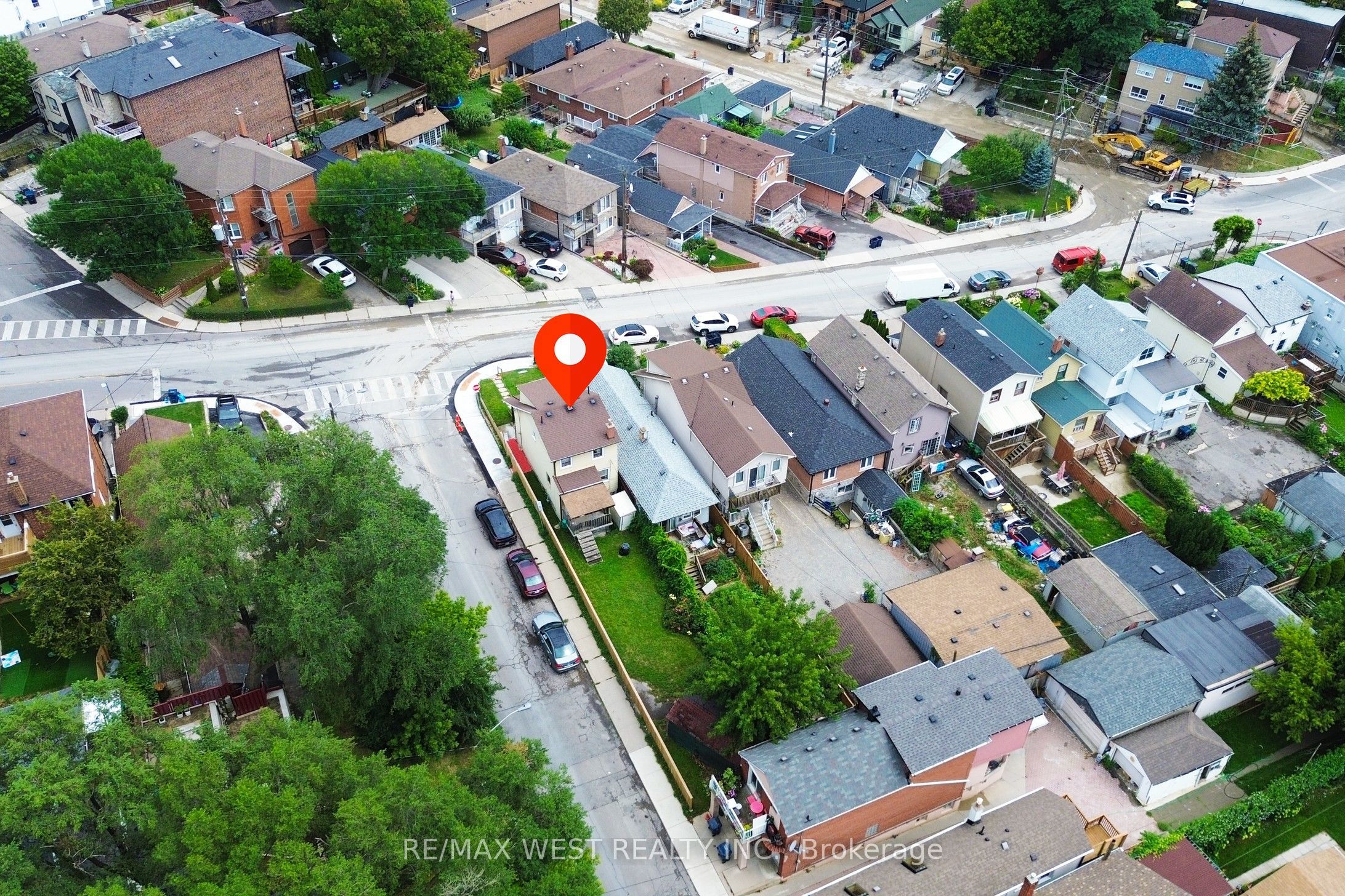 410 Silverthorn Avenue Property Photo 11