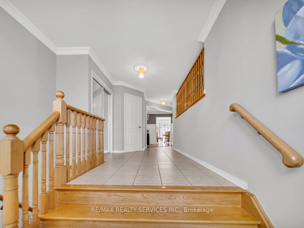 32 Brentcliff Drive Property Photo 6