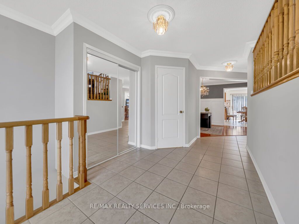 32 Brentcliff Drive Property Photo 7