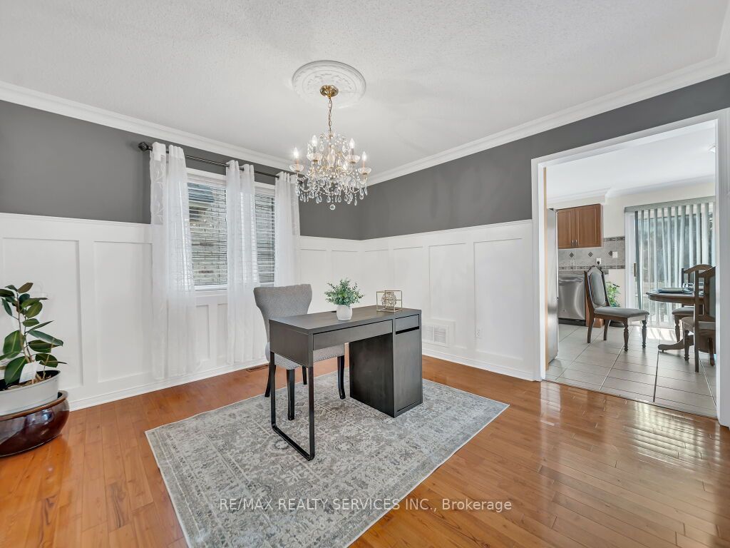32 Brentcliff Drive Property Photo 9
