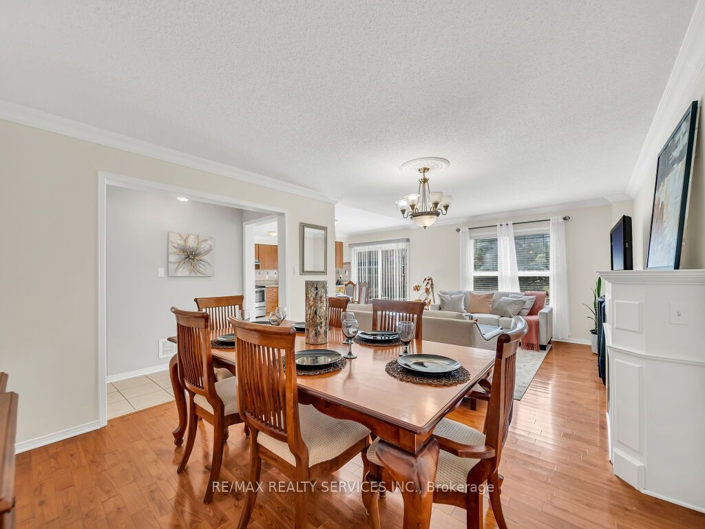 32 Brentcliff Drive Property Photo 14