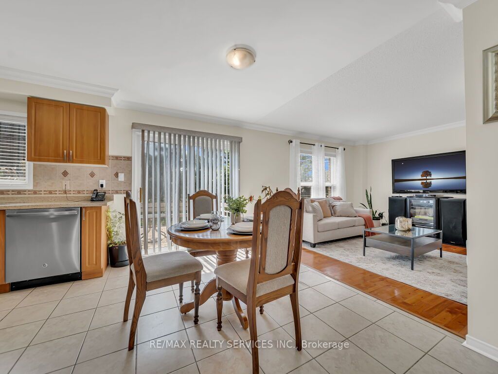 32 Brentcliff Drive Property Photo 16