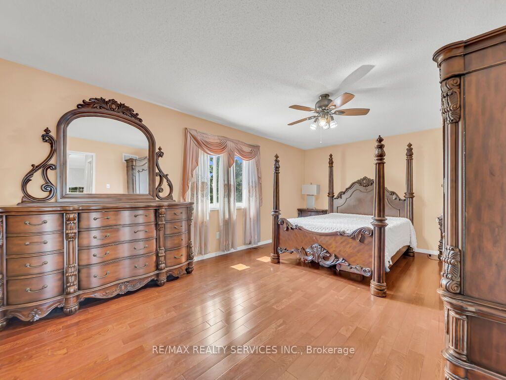 32 Brentcliff Drive Property Photo 28