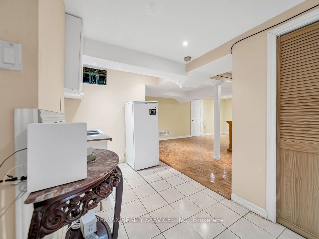 32 Brentcliff Drive Property Photo 44