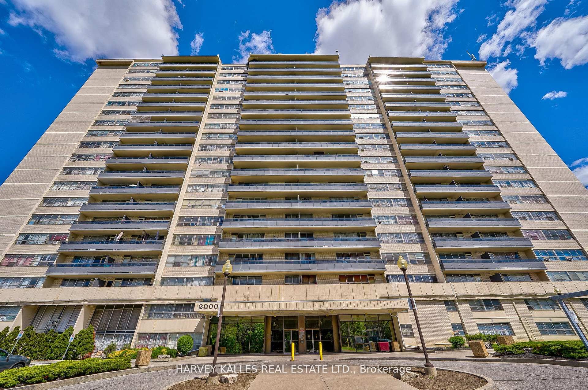 2000 Sheppard Avenue W 501 Property Photo 1