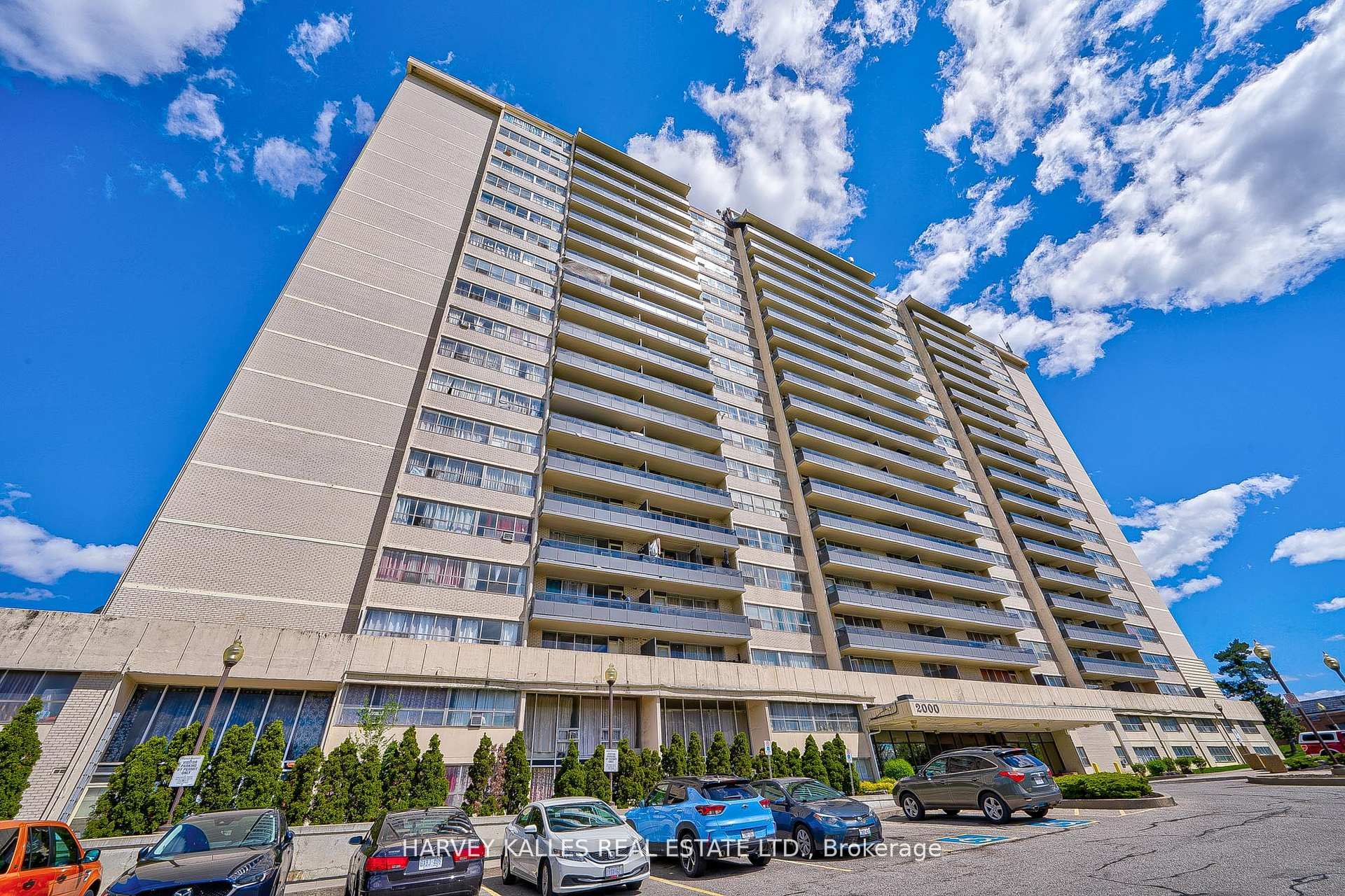 2000 Sheppard Avenue W 501 Property Photo 2