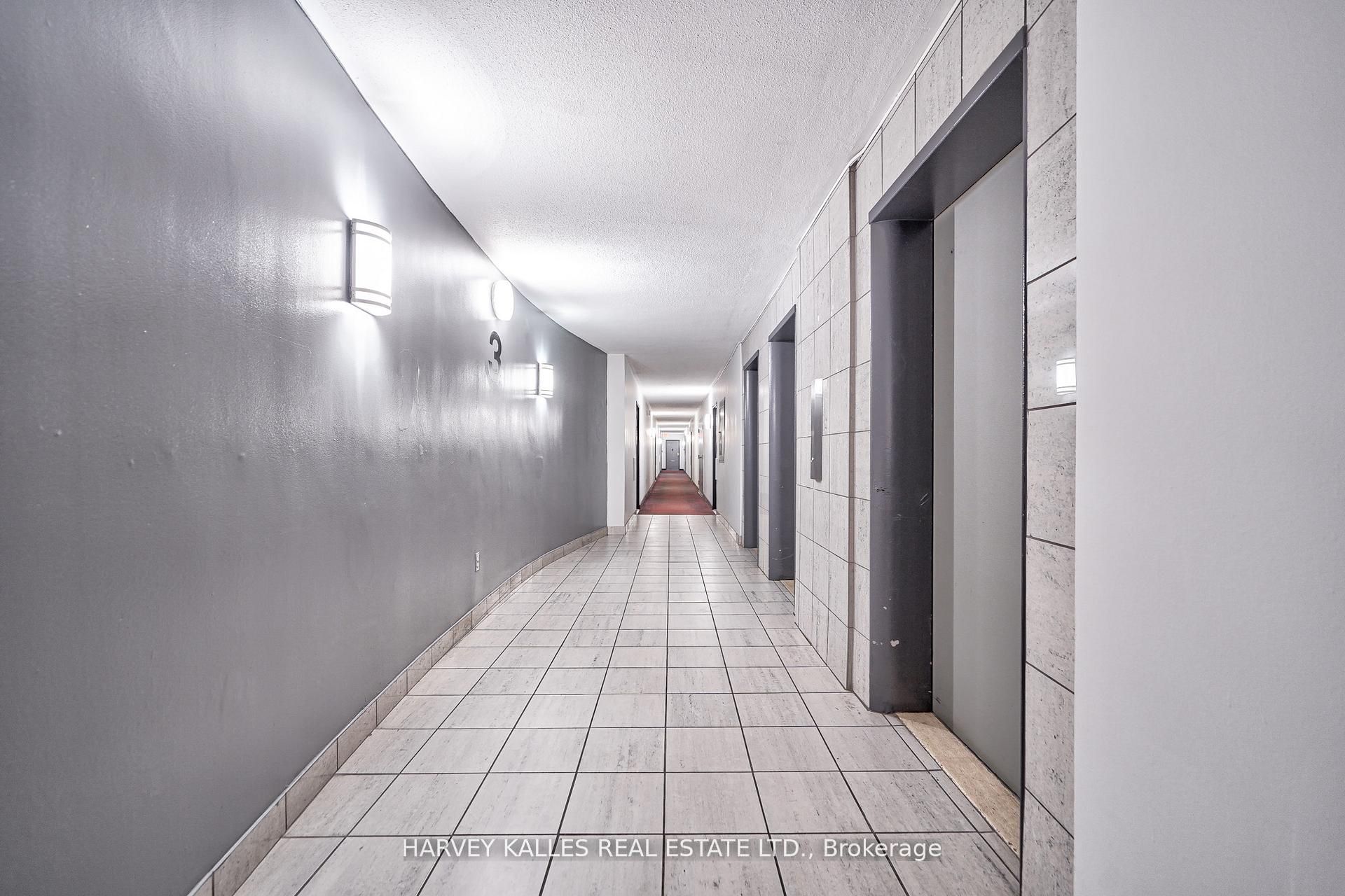 2000 Sheppard Avenue W 501 Property Photo 7