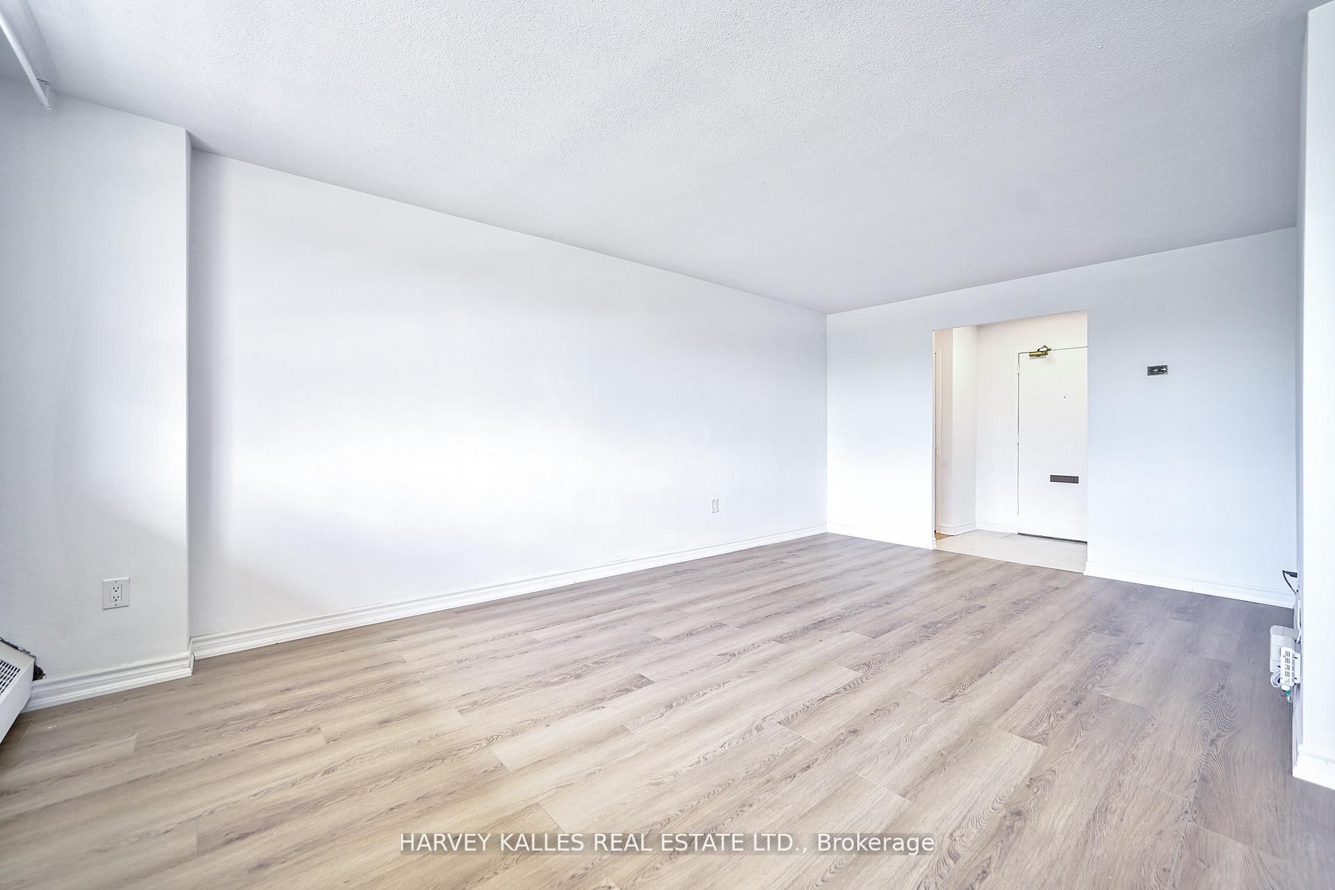 2000 Sheppard Avenue W 501 Property Photo 13