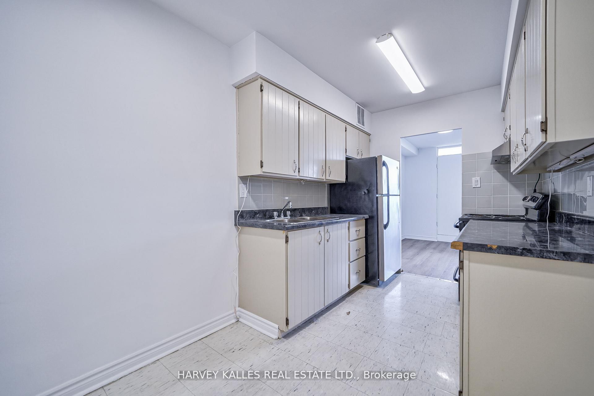 2000 Sheppard Avenue W 501 Property Photo 21