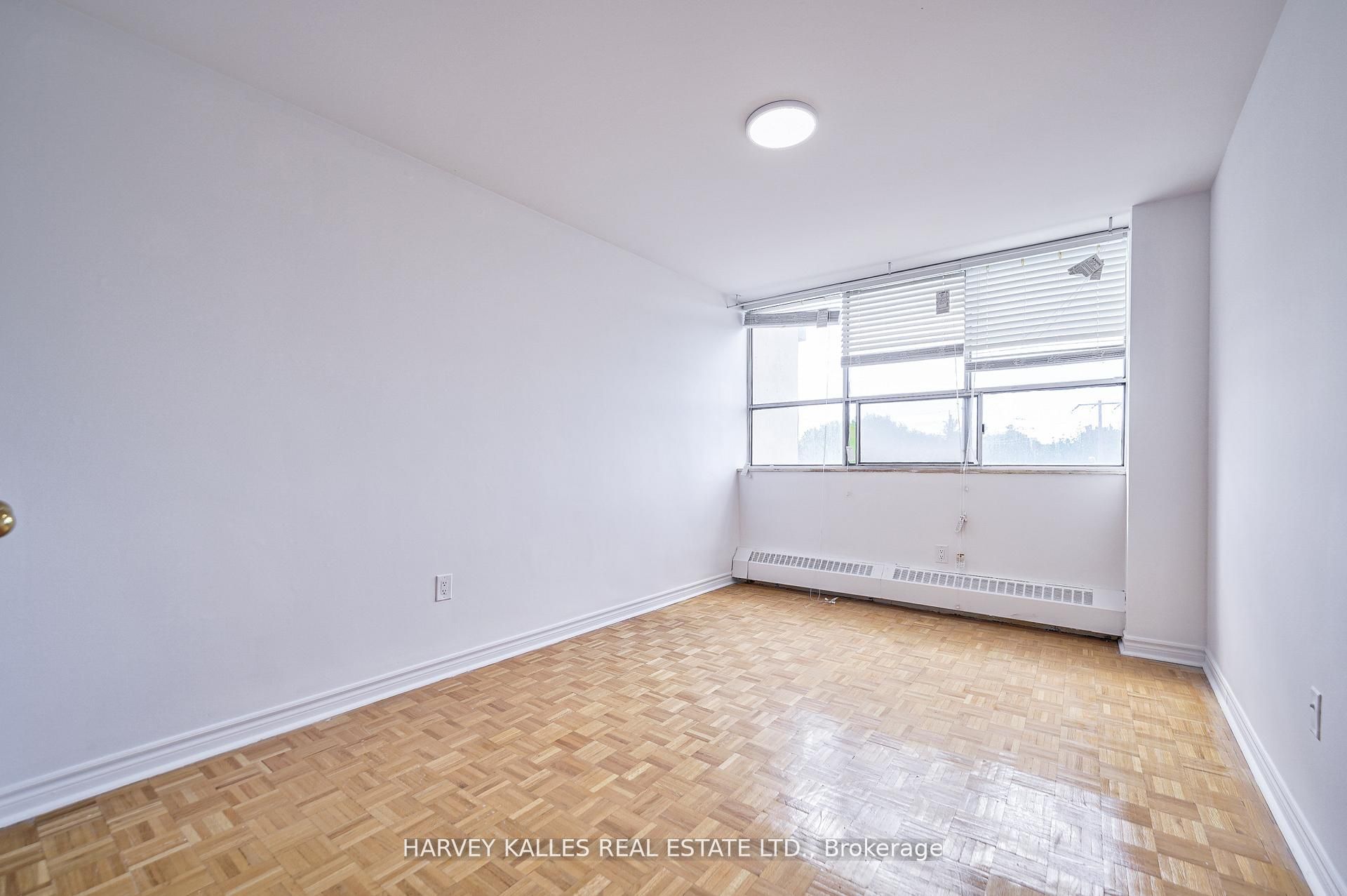 2000 Sheppard Avenue W 501 Property Photo 23