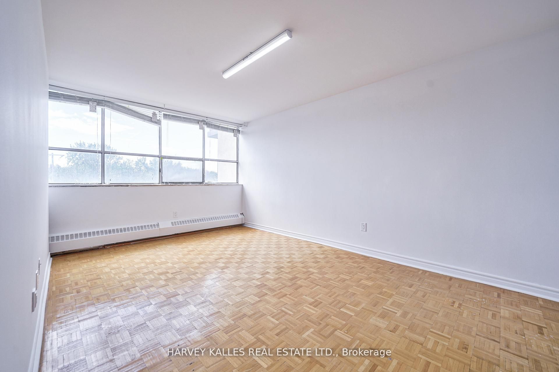 2000 Sheppard Avenue W 501 Property Photo 27