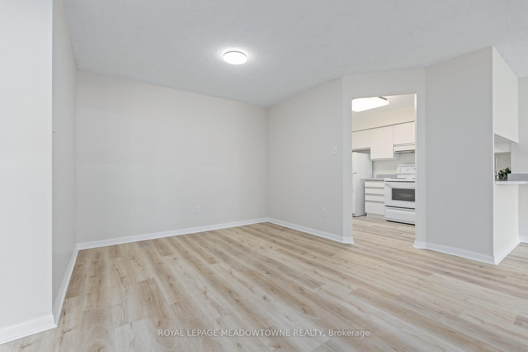 10 Laurelcrest Street 104 Property Photo 20